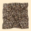 Écharpe rétro imprimée léopard de style coréen pour la décoration de vêtements pour femmes, écharpe carrée polyvalente et fine en imitation soie