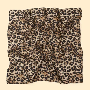 Écharpe rétro imprimée léopard de style coréen pour la décoration de vêtements pour femmes, écharpe carrée polyvalente et fine en imitation soie