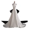 robe de mariée en satin blanc français, tenue rétro haut de gamme, tempérament, dos aux, col frontal, tailcoat, qipao féminin