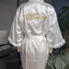 robe de mariée blanche avec plumes pour femmes, peignoir en satin, robes kimono de demoiselles d'honneur sexy, peignoir court, lingerie intime de mariée