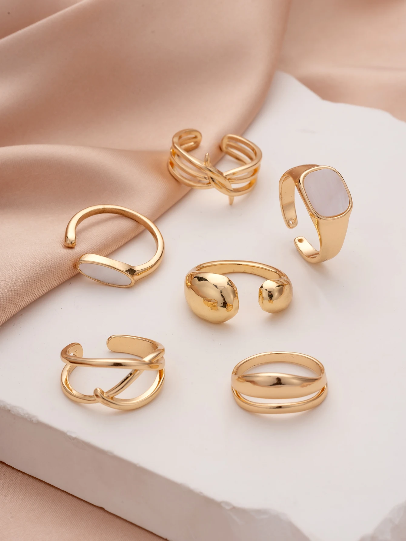Ensemble de bagues en fausses perles plaquées or, bandes géométriques et torsadées minimalistes, bagues élégantes empilables pour femmes, bijoux de fête quotidienne