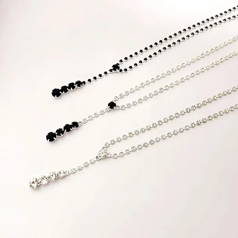 Ensemble de bijoux minimaliste haut de gamme, collier pour femmes, boucles d'oreilles, ensemble deux pièces, chaîne de clavicule à la mode et luxueuse