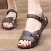 Sandales pour femmes sandales à semelle souple nouvelle couleur unie pantoufles à bout ouvert en plein air plat plage chaussures décontractées sandales légères antidérapantes