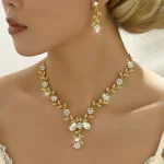 Ensemble de bijoux en vigne florale pour femmes, strass scintillants, collier et boucles d&rsquo;oreilles au Design floral élégant, robes de bal de mariage