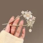 Pinces à cheveux en forme de U, motifs de fleurs et de papillons en strass, épingles à cheveux en alliage faites à la main, accessoires pour cheveux Hanfu pour femmes et filles, couvre-chef