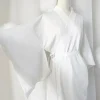 kimono japonais traditionnel blanc avec ceinture, manches sulf, entrée, pyjama pour vacances, spa, hôpital, ptfe ver et gym