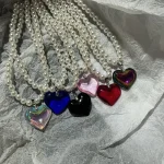 Collier élégant avec pendentif en forme de cœur d&rsquo;amour pour femmes, bijoux Y2K, ras du cou en perles d&rsquo;eau douce