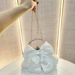 Pochette de mariée élégante et tendance, nœud en Satin blanc/or, sac à main de soirée, chaîne, sangle d&rsquo;épaule, poignée en métal, bourse de mariage pour dames