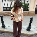 Rétro dentelle profonde col en v chemise femmes Chic solide à lacets boutons chemises minces femme 2025 été polyvalent mode rue hauts