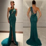 Robe de soirée gracieuse personnalisée à une épaule et robes d&rsquo;occasion spéciale en organza exquises et robes de bal à perles délicates