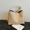 sac à main haut de gamme pour femme fabriqué en cuir avec un design de banlieue tendance et un look vintage simple et décontracté ​