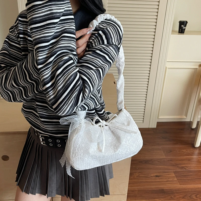 Sac fourre-tout en cuir de luxe pour femmes élégantes, sac à main à bandoulière de styliste pour un confort quotidien tendance
