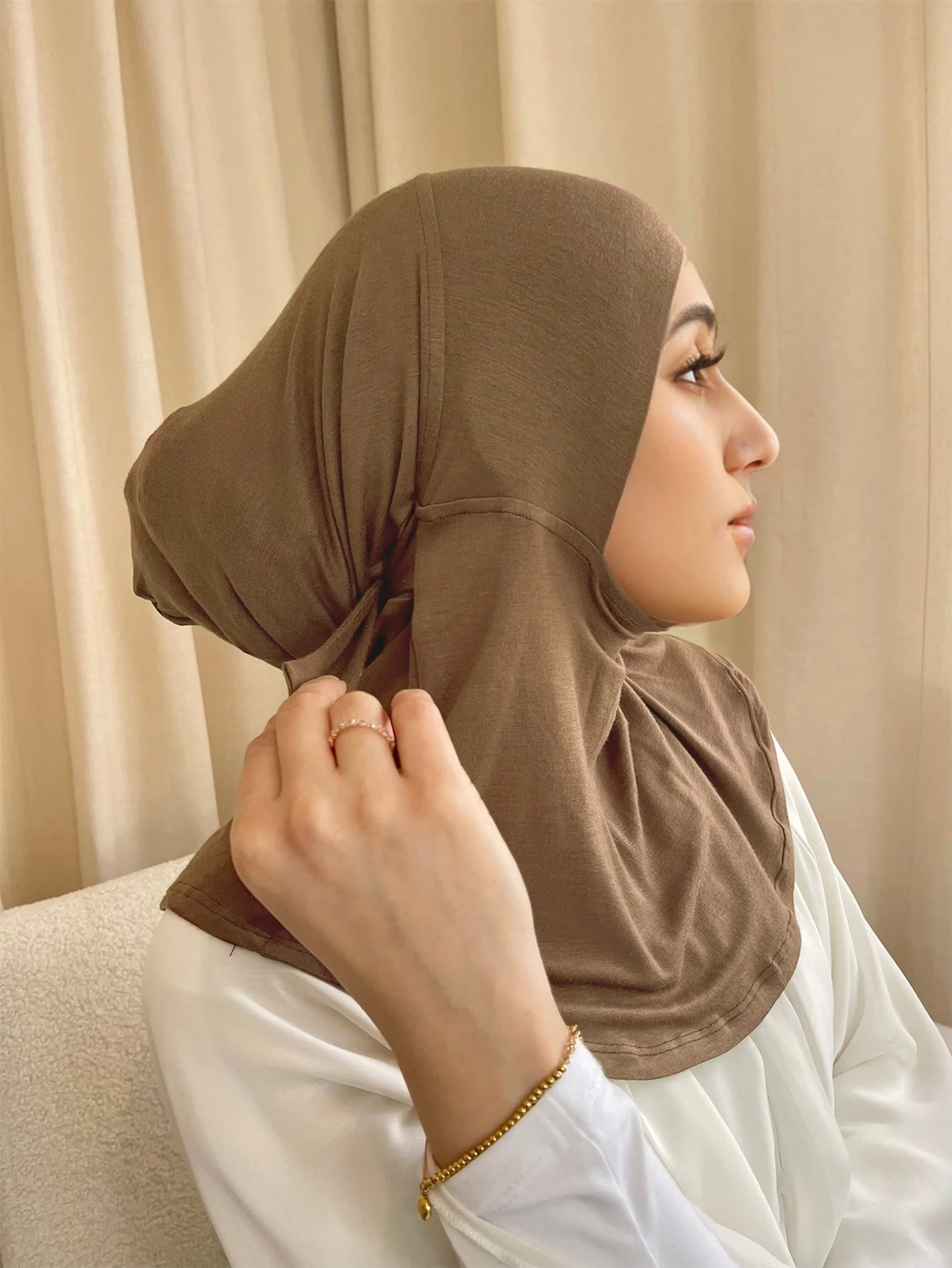 Vente en gros prêt à sortir, Hijab instantané pour dames, cravate au dos, écharpe en Jersey de qualité supérieure, couverture de cou en coton, hijab pour femme musulmane Vente en gros prêt à sortir, Hijab instantané pour dames, cravate au dos, écharpe en Jersey de qualité supérieure, couverture de cou en coton, hijab pour femme musulmane