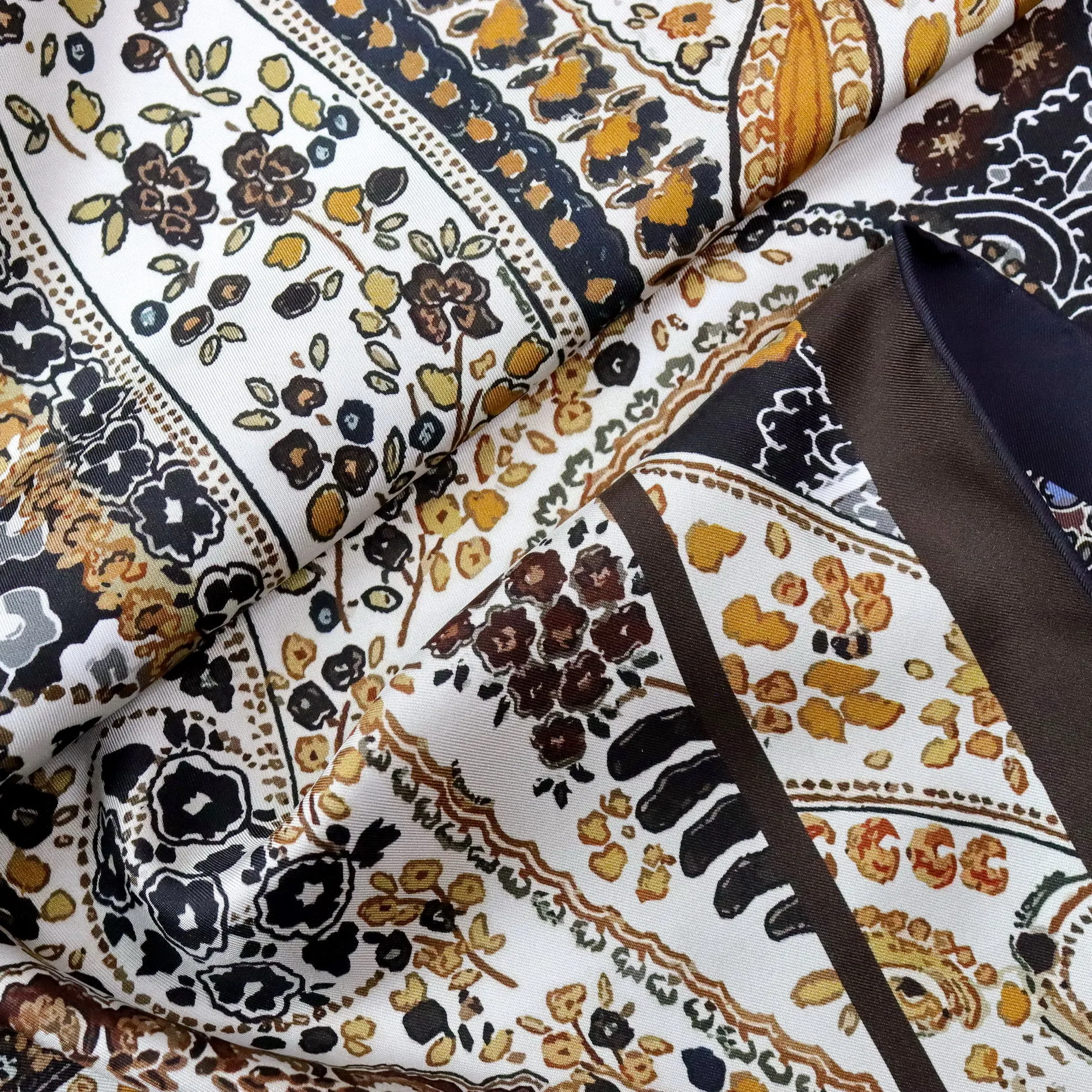 Écharpe imprimée double face en soie 90CM, écharpes de mûrier pour femmes, bijoux de luxe de styliste, bords à roulettes, Bandanas, sac, accessoires pour cheveux, Paisley