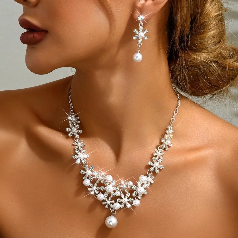 Ensemble de bijoux élégants en strass, collier de perles en alliage scintillant, oreilles, Vintage, Style coréen, collier de fleurs, cadeaux pour femmes