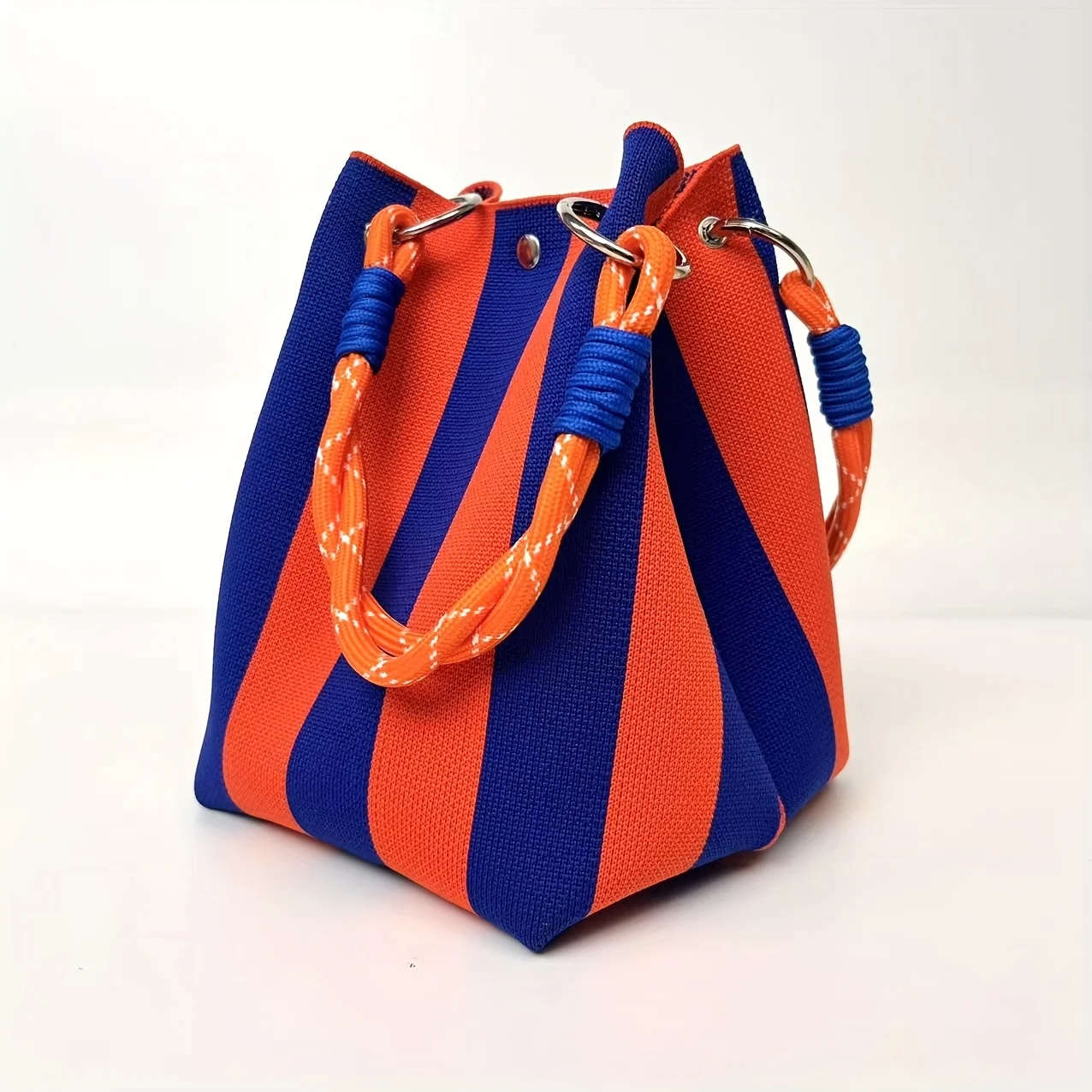 [Bac à main vintage] Sac à main vintage en tricot floral |   2025 Nouveau fourre-tout rétro de couleurs mélangées avec fermeture à fermoir sécurisée, polyester durable