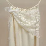 Dentelle fleur tempérament élégant dentelle femmes fleur blanc doux Triangle écharpe mince ruban respirant Style artistique Photo de voyage