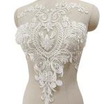 Voile de robe de mariée de style européen Appliques de dentelle de poitrine de tissu de sauna, col de broderie de bricolage, queue de robe initiée A One, 2 pièces