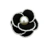 broches élégantes en perles et strass pour femmes, épingles à revers en tissu coréen, fleur de camélia, manteaux, pull, badge, accessoires