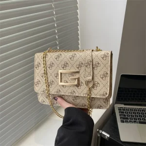 ​ Sac carré inspiré du concepteur 2025, sac à main à bandoulière avec chaîne Chic pour femmes, bandoulière élégante avec lettres imprimées, Unique ​