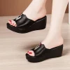 sandales en cuir compensées d'été de haute qualité pour femmes 6cm talon moyen nouveau 2025 taille 32 33 43 plate forme à bout ouvert chaussure élégante noir rouge
