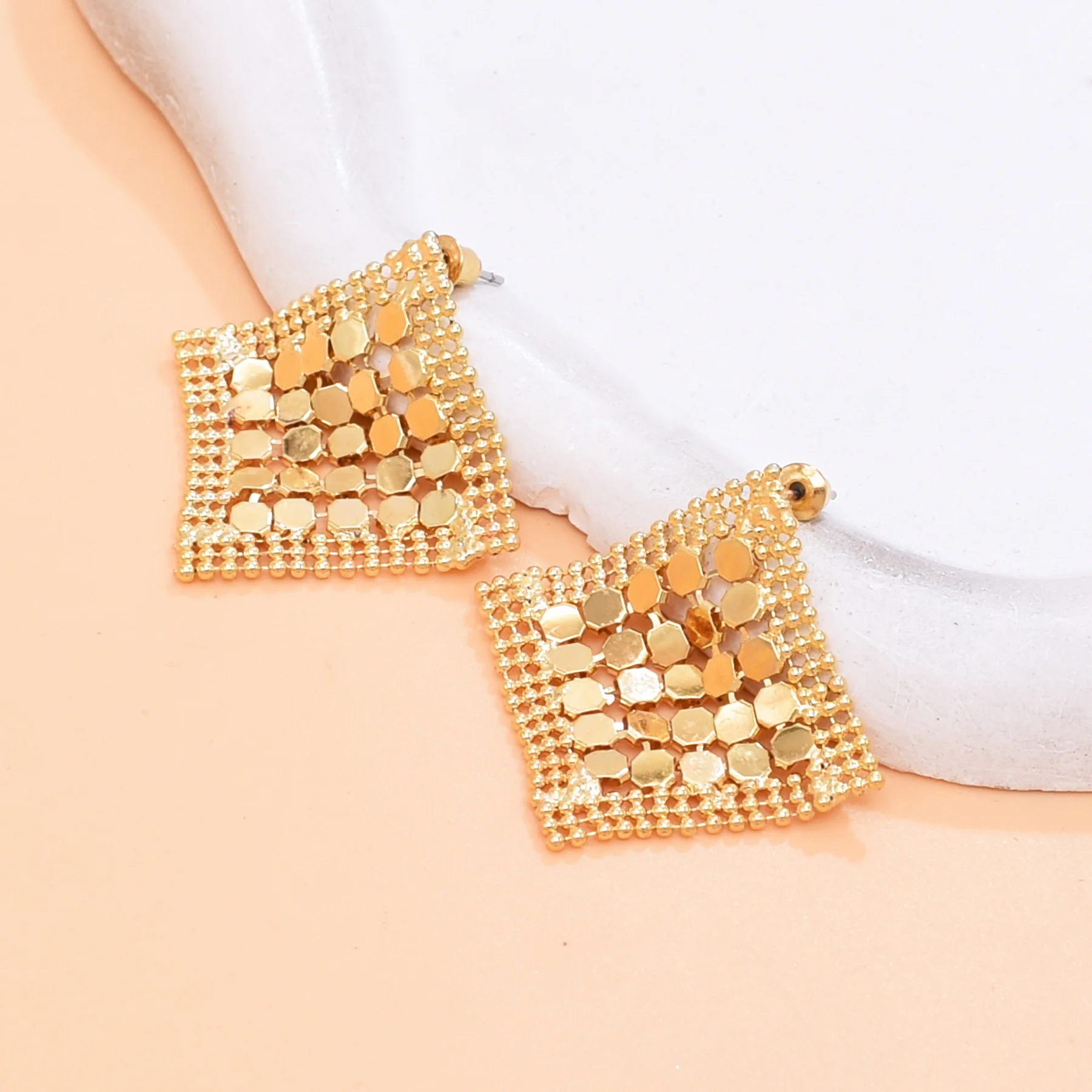 Boucles d'oreilles en maille en alliage pour femmes, élégantes, minimalistes, exagérées, pour Banquet, fête, bijoux tendance, accessoires féminins, cadeau