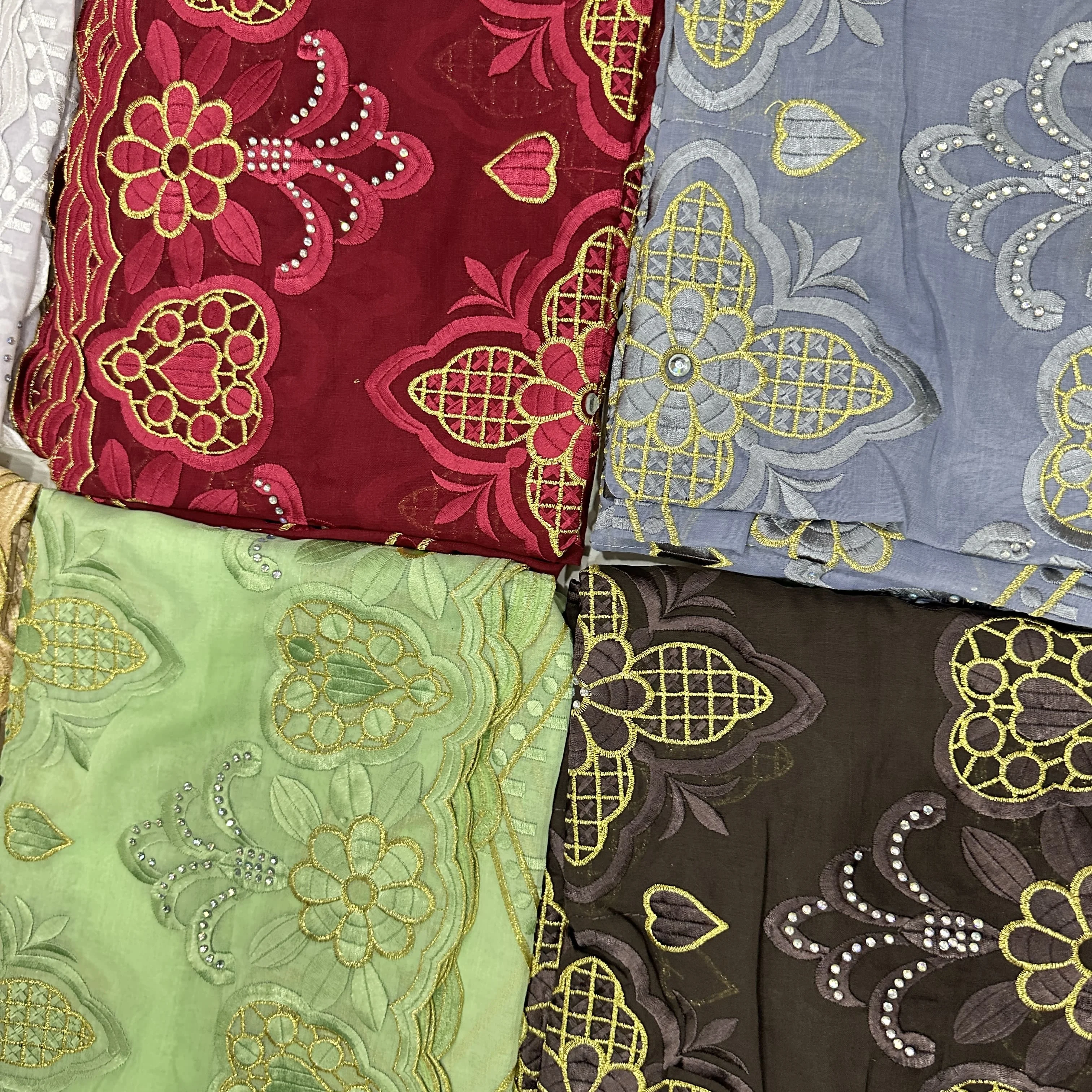 Luxueux coton africain broderie Hijab meilleur doux chaud cher dubaï écharpe islamique pour les femmes grandes écharpes et châles colorés