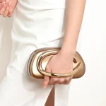 Marque de luxe or métal fermeture boîte pochette acrylique coquille pochette en métal sac de soirée épaule mariage sac à main fête sac à bandoulière