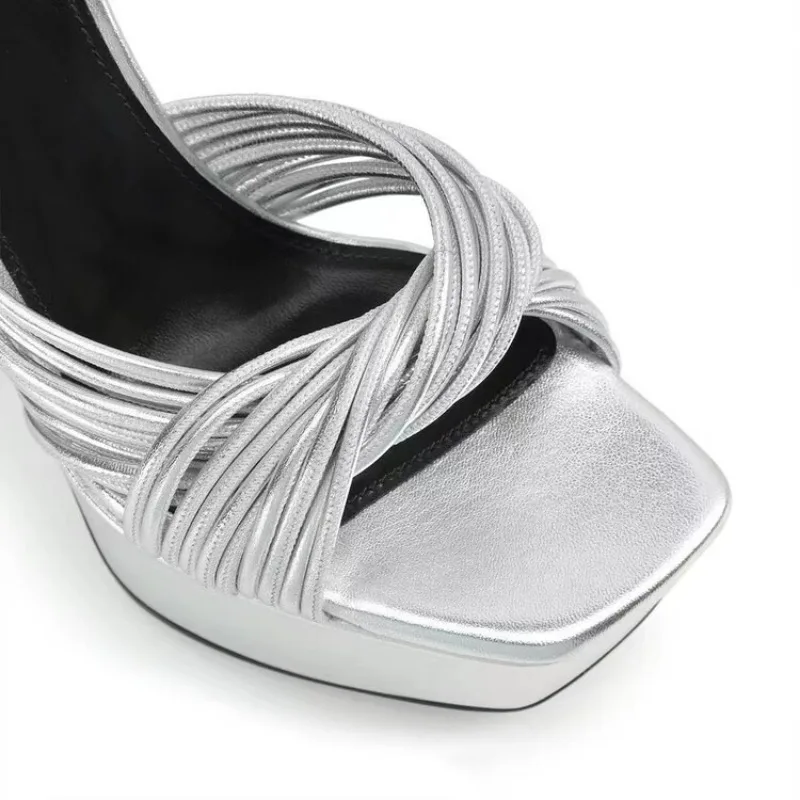 Sandales argentées de style minimaliste européen et américain pour femmes, chaussures d'été imperméables, plate-forme droite, ceinture, talon strucoptique, chaussures simples