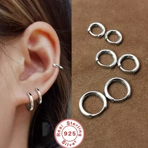 Petites boucles d&rsquo;oreilles exquises en argent sterling 925, argent uni, boucles d&rsquo;oreilles confortables, boucles d&rsquo;oreilles lisses, adaptées aux filles et aux femmes