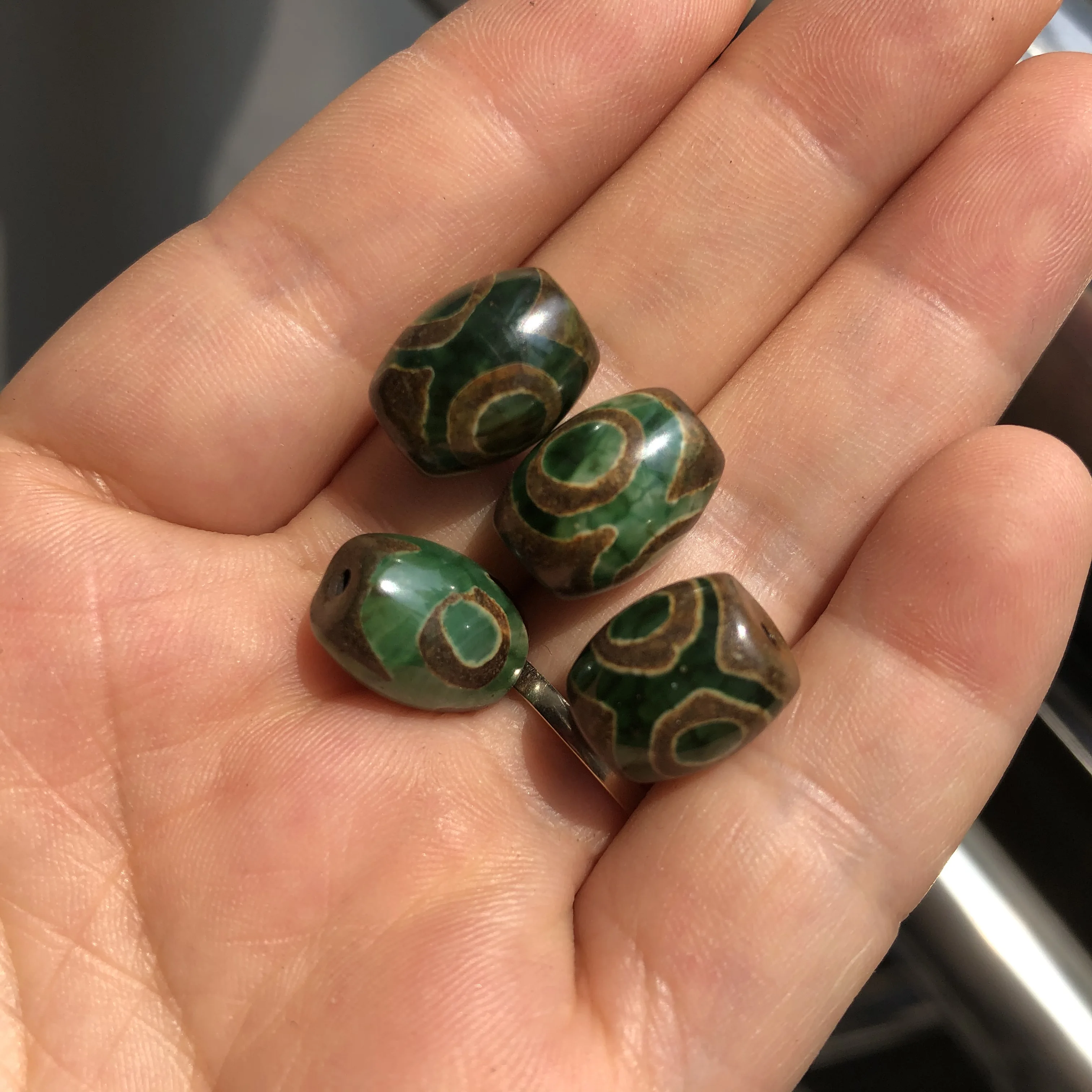 Vert rouge prière Mala noir tibétain mystique Agates Dzi perles de pierre ovale 9 yeux perles pour la fabrication de bijoux bracelet Religion foi