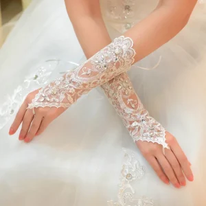 Gants de mariée blancs/rouges/Beige, 1 paire, élégants paragraphe court, strass, dentelle blanche, beaux accessoires de mariage