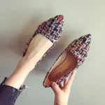 Femmes chaussures plates Style élégant bout pointu dame chaussures à talons plats sans lacet mocassins Plus petite taille 33 34 41 42 43 44 45 noir décontracté