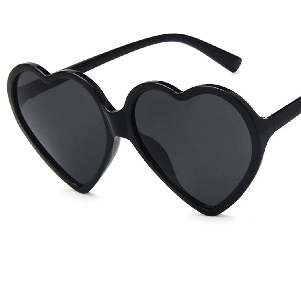 Femmes mignon Sexy lunettes de soleil mode amour coeur lunettes de soleil marque concepteur rétro Vintage pas cher lunettes de soleil nuances rouges
