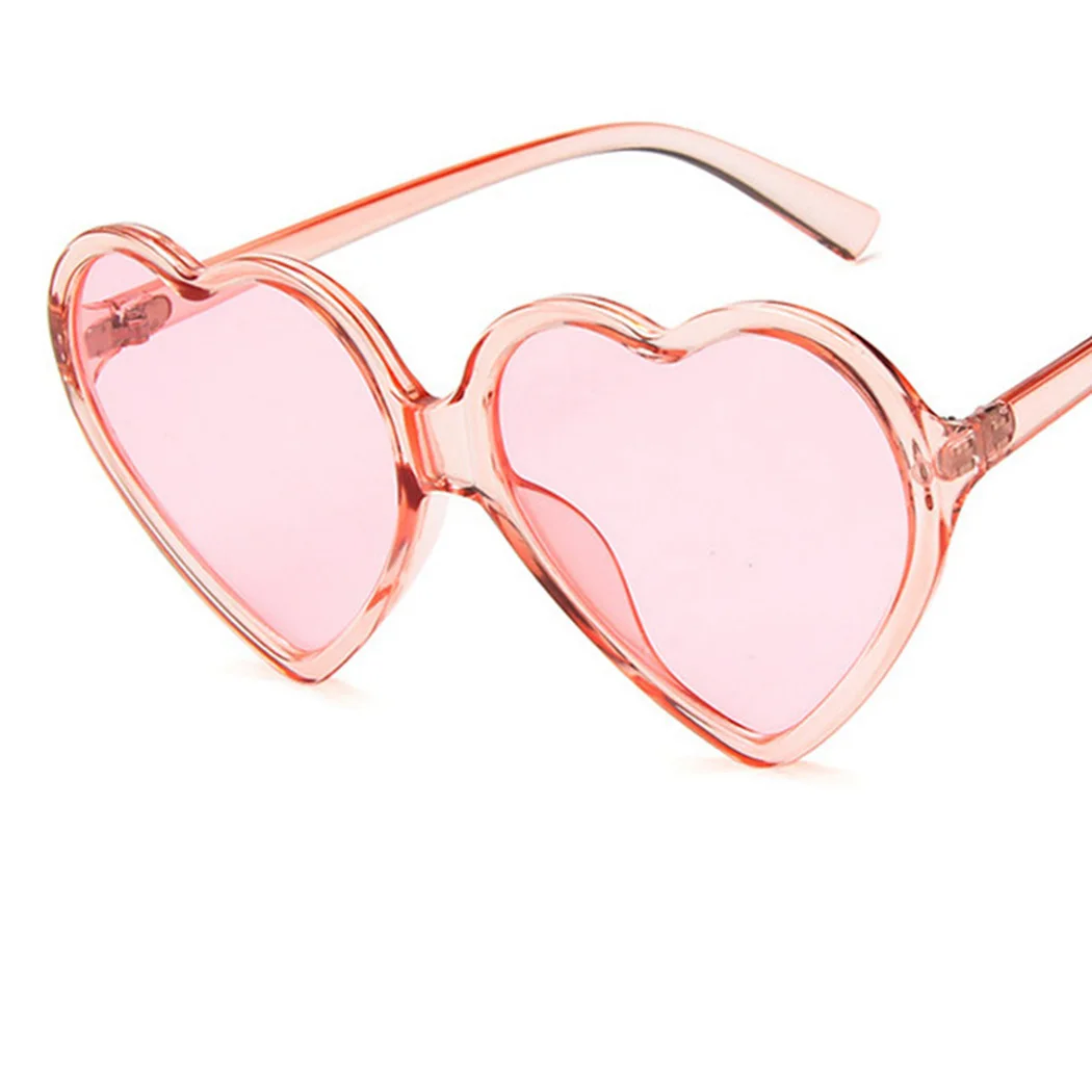 Femmes mignon Sexy lunettes de soleil mode amour coeur lunettes de soleil marque concepteur rétro Vintage pas cher lunettes de soleil nuances rouges