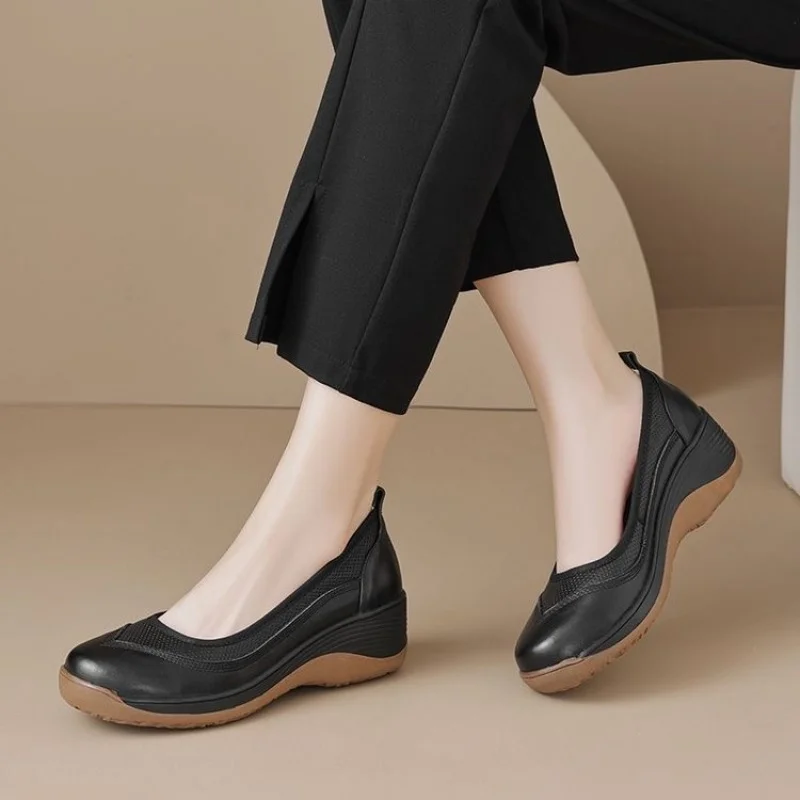 Chaussures plates compensées à enfiler pour femmes – Chaussures décontractées minimalistes avec semelle rembourrée et design stable à talons bas pour un confort quotidien