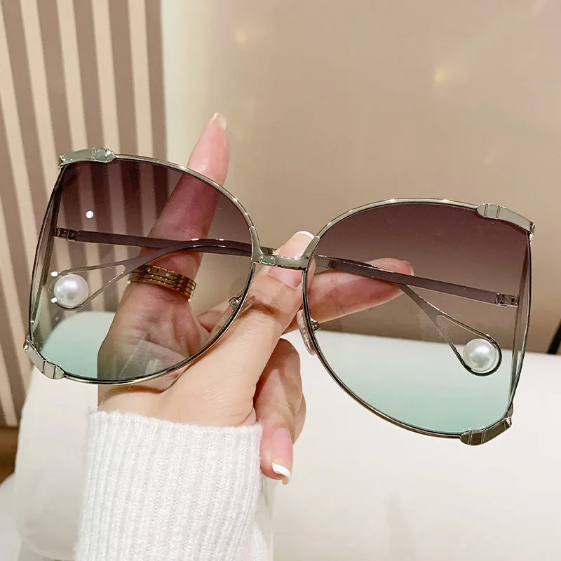 Lunettes de soleil surdimensionnées en métal pour femmes, marque de luxe de styliste, élégantes, roses, Vintage, grande monture, nuances de perles, UV400