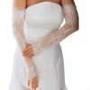 longs gants nuptiaux transparents
