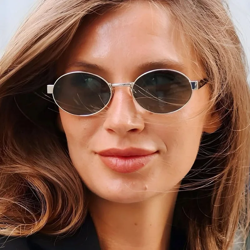 Lunettes de soleil pour femmes, monture métallique, petite ovale, Punk, marque de styliste, nuances de luxe, UV400, Vintage, lunettes de voyage pour hommes