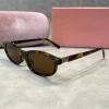 lunettes de soleil œil de chat vintage pour femmes, uv400, monture étroite, rétro chic, à la mode, cadeau féminin, nouvelle collection 2025