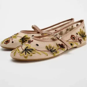 Ballerines en maille respirante pour femmes, chaussures de luxe de styliste à fleurs brodées, Mary Jane, légères et confortables, à talons bas, pour l’été, nouvelle collection Ballerines en maille respirante pour femmes, chaussures de luxe de styliste à fleurs brodées, Mary Jane, légères et confortables, à talons bas, pour l’été, nouvelle collection