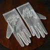 gants de mariée élégants pour accessoires de mariage, gants courts blancs en dentelle brodée pour femmes, gants de fête de bal de mariage