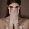 gants de mariée élégants pour accessoires de mariage, gants courts blancs en dentelle brodée pour femmes, gants de fête de bal de mariage