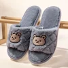 pantoufles ours doux et pelucheux, pantoufles chaudes antidérapantes de dessin animé, chaussures plates épaisses à bout ouvert pour l'hiver, pour la maison