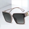 Lunettes de soleil pour femmes été Uv lunettes de soleil 2025 grand cadre nouveau à la mode visage rond Internet célébrité lunettes 715