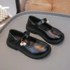 Étudiants chaussures plates noir mat 2025 nouvelle mode enfants chaussures en cuir antidérapant semelle souple enfants chaussures plates bout rond à la mode