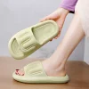 Pantoufles à fond plat épais pour femmes, diapositives de salle de bain à la mode, chaussures polyvalentes tendance antidérapantes, tongs pour Couple, chaussures de maison