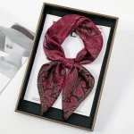 Foulard en soie de luxe 70*70cm carré rétro imprimé Paisley femmes châle bandeau petites foulards pour cheveux femme mouchoir Hijab