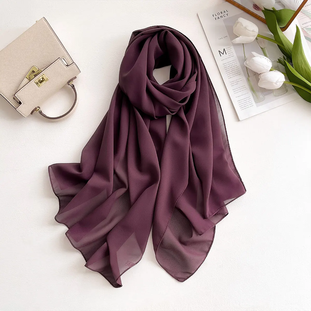 2025 femmes en mousseline de soie Hijab écharpe Premium en mousseline de soie musulman Hijabs plaine bonne couture Maxi Wrap Musulman Femme couleur unie châles