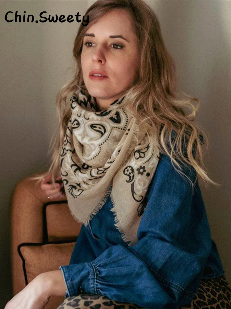 Foulard carré imprimé coloré décontracté pour femme, accessoire vintage pour cheveux, collection 2026, pour le quotidien, printemps-été, polyvalent et décoratif